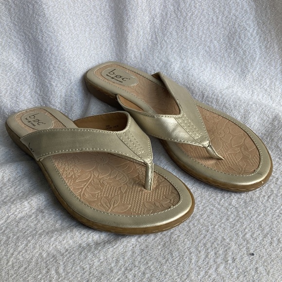 Women's b.o.c. Metallic Zita Thong Sandals Size 10M - Picture 2 of 6